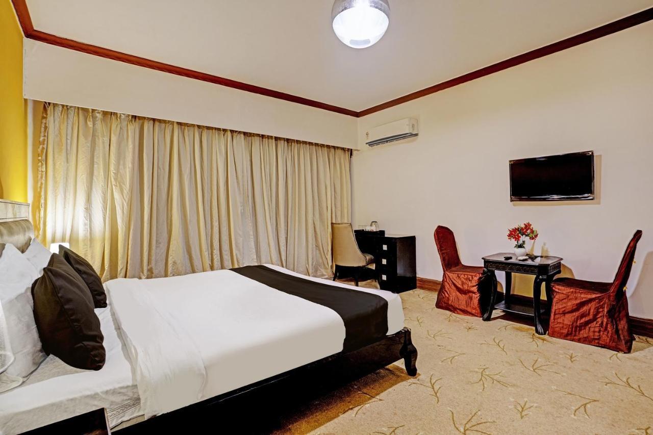Townhouse 809 Royal Palms Hotel - Rose Collection Mumbai Luaran gambar