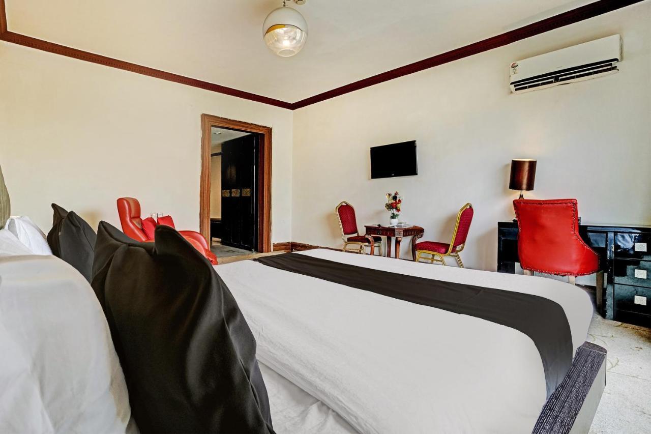 Townhouse 809 Royal Palms Hotel - Rose Collection Mumbai Luaran gambar